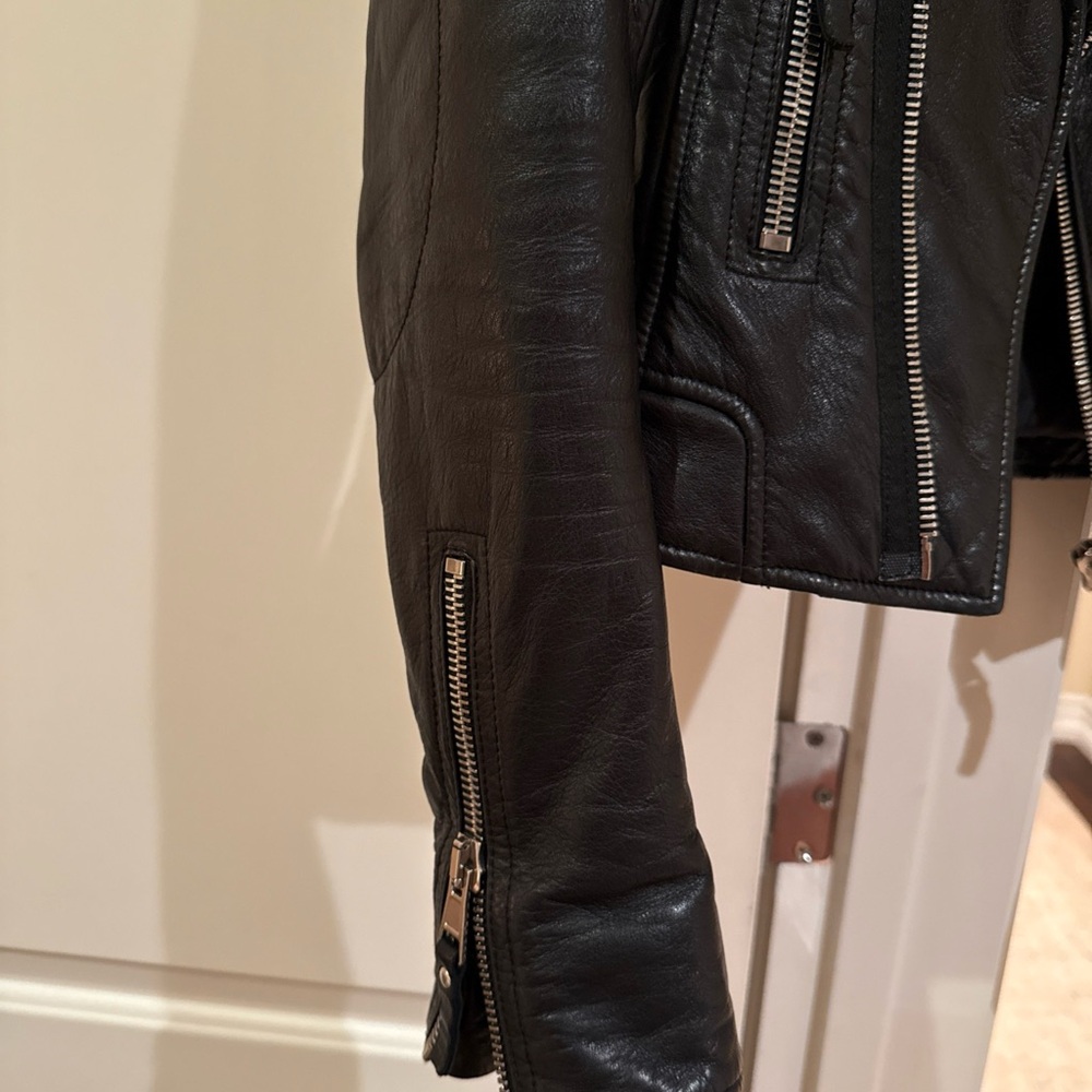 Balenciaga Women's Sleek Black Leather Jacket - Picture 3 of 8